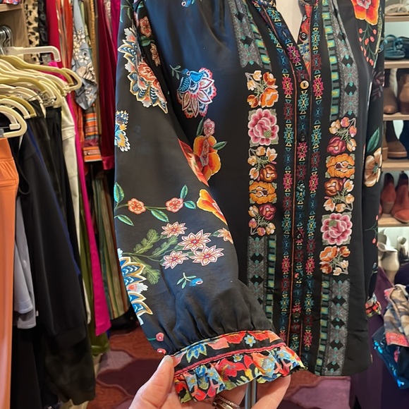 Johnny Was silk blouse - Picture 3 of 7